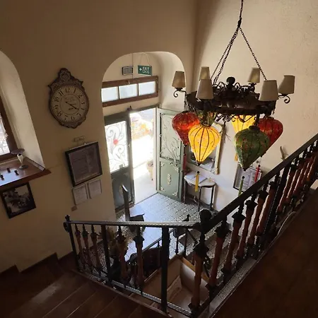 بيت ضيافة Olivia1845 Over 16 Years Old Ayvalı