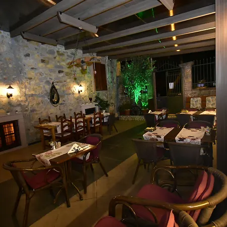 Olivia1845 Over 16 Years Old بيت ضيافة Ayvalı