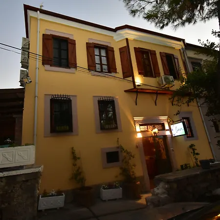 Olivia1845 Over 16 Years Old بيت ضيافة *