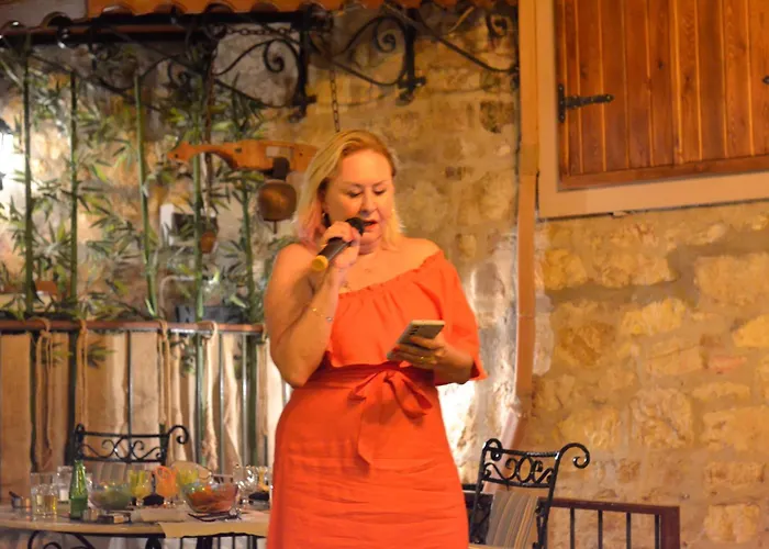 Olivia1845 Over 16 Years Old بيت ضيافة Ayvalı