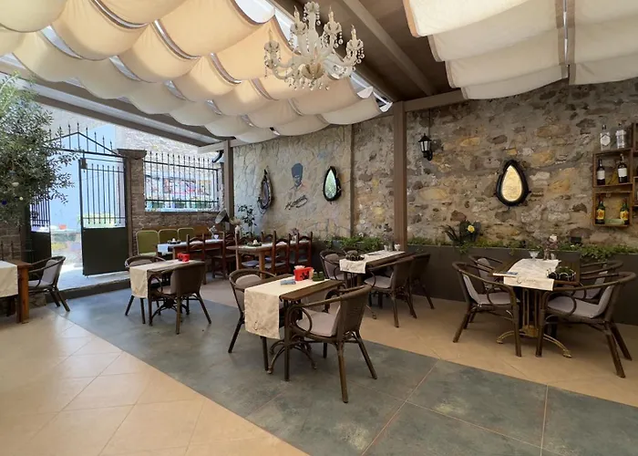 Olivia1845 Over 16 Years Old بيت ضيافة Ayvalı