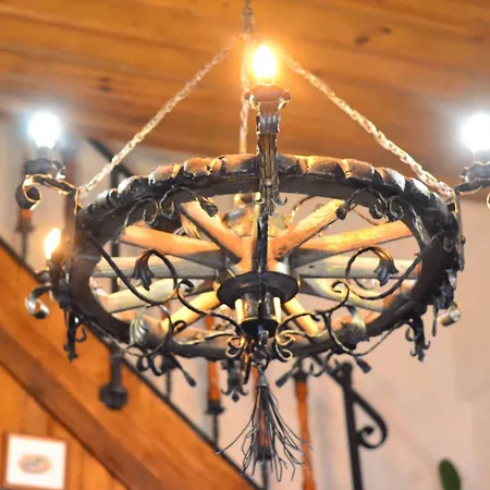 Olivia1845 Over 16 Years Old Гостьовий будинок *