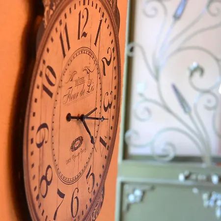 Гостьовий будинок Olivia1845 Over 16 Years Old *