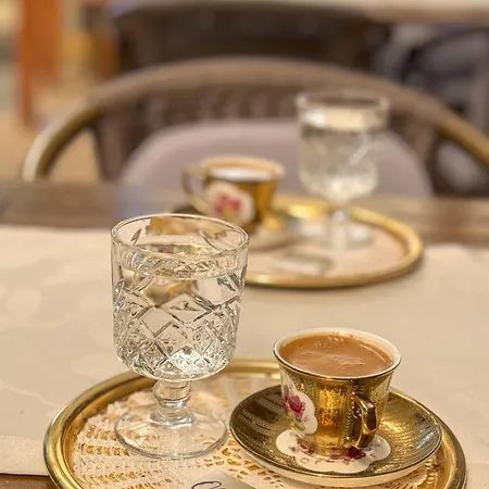 Гостьовий будинок Olivia1845 Over 16 Years Old