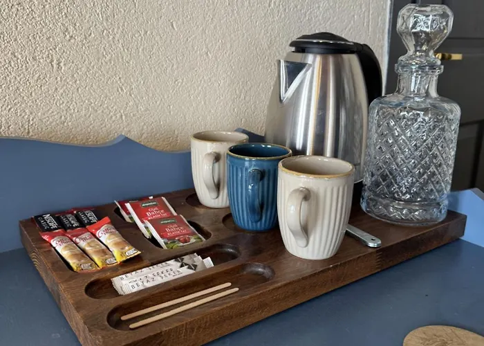 Olivia1845 Over 16 Years Old Πανσιόν *